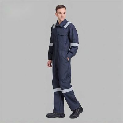 Un buen precio. Ropa ignífuga ligera de los guardapolvos ignífugos de 4.5OZ 6OZ para el trabajador industrial en línea