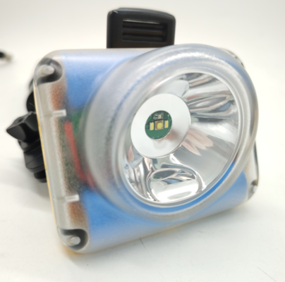 Un buen precio. Luz de minería recargable IP68 a prueba de agua 5200mAh 225LM en línea